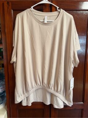 Women size 3X stylus brand silver/grey color shirt